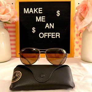 Ray-Ban
Matte Brown Aviator Polarized Sunglasses
5.5"L x 2.25"W x 1.75"H